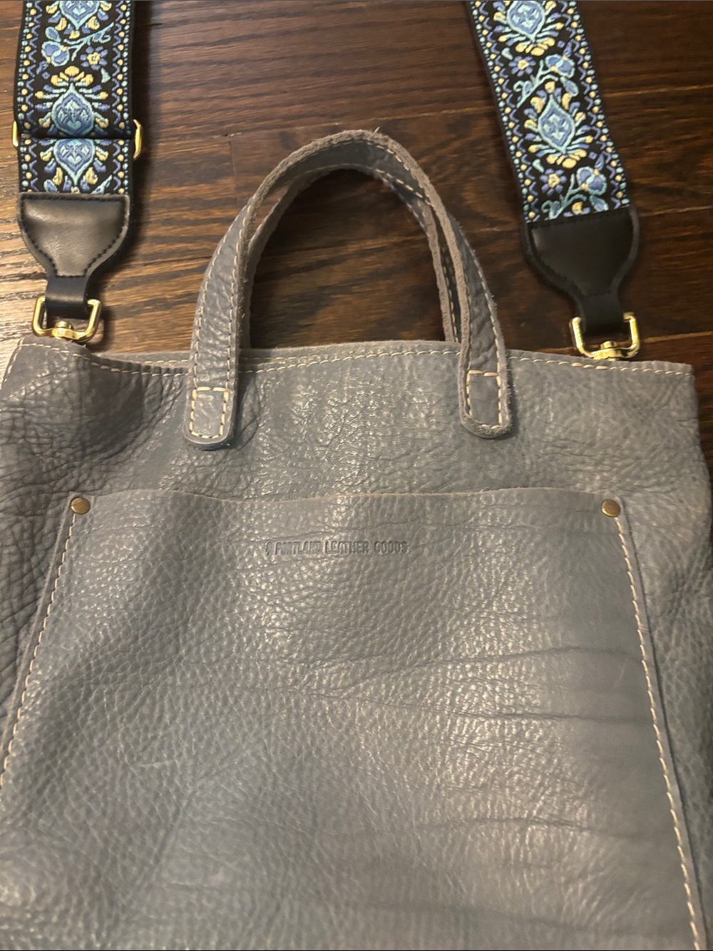 Portland Leather Gray Shoulder Bag with Patterned Strap - Picture 3 of 8